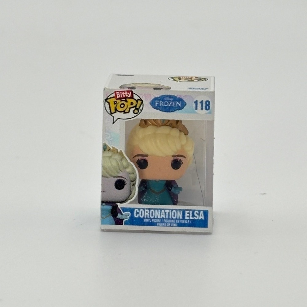 Funko Bitty Pop Coronation Elsa #118 Disney Frozen Miniature Vinyl Figure Case